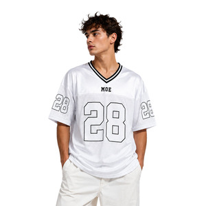 Maillot de football américain classique style Y2K, design personnalisé, surdimensionné, imprimé sur mesure, col en V, maillot de sport rétro en mesh vierge - Product Image 1