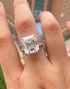 Bague de fiançailles et de mariage en or jaune 14 carats avec diamant de laboratoire taille émeraude 5,87 carats, certifié IGI, luxe, pour soirée - Product Image 1