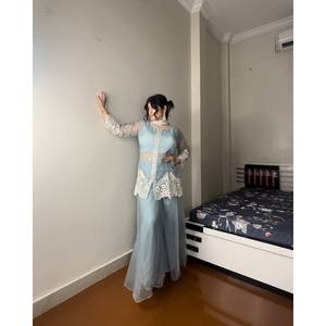 Ensemble élégant haut-pantalon palazzo et dupatta pour demoiselles d'honneur – Tenue de soirée - Product Image 1