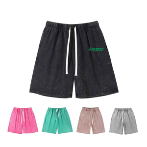 Shorts de jogging streetwear style urbain en toile délavée à l'acide, effet soleil, vintage et usé, avec logo frontal, séchage rapide - Product Image 2