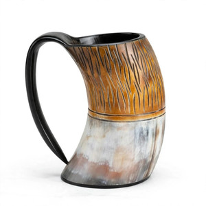 Mug en corne naturelle artisanal avec motif de bateau viking gravé, style rustique antique, décoration d'intérieur, cadeau - Product Image 1