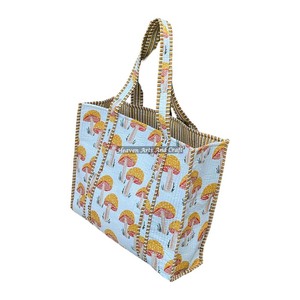 Sac de plage écologique en coton fleuri léger, sac fourre-tout matelassé fait main avec impression au bloc et poche intérieure pratique, style indien - Product Image 5