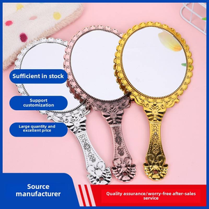 กระจกแต่งหน้าพับได้สองด้านแบบยุโรปย้อนยุค ดีไซน์เคลือบเงาพร้อมไฟในตัว ใช้ได้ทั้งแบบมือถือและตั้งโต๊ะ - Product Image 5