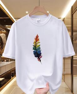 เสื้อยืดพิมพ์ลายสกรีนผ้าไหมเนื้อนุ่มพิเศษสำหรับผู้ชาย สวมใส่สบาย เหมาะสำหรับฤดูร้อน เป็นมิตรกับสิ่งแวดล้อม ตกแต่งด้วยผ้าเดนิม ผ้าบาติก และผ้าคอร์ดูรอย - Product Image 1