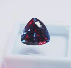 Alexandrita natural con cambio de color, corte trillón, piedra suelta certificada, piedra rara para la elaboración de joyas - Product Image 1