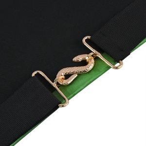 Ceinture de Maître Maçon du Rite Écossais en Velours Moiré avec Ruban et Poinçon Carré et Compas Dorés, Personnalisable sur Demande - Product Image 3