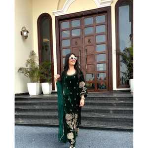 Ensemble de costume de soirée élégant pour femmes avec broderie et travail de séquence de codage - Product Image 1