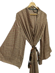 ชุดคลุมยาวระดับข้อเท้า ผ้าไหมหลากสี ชุดนอน ชุดคลุมสไตล์อินเดีย วินเทจ ผ้าไหมซารีรีไซเคิล คิโมโน - Product Image 3