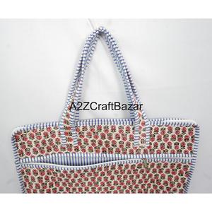 Sac à ordinateur portable matelassé en coton 100% de haute qualité, fabriqué à la main, avec fermeture éclair et poignée, idéal pour les voyages, l'école et le bureau. - Product Image 3