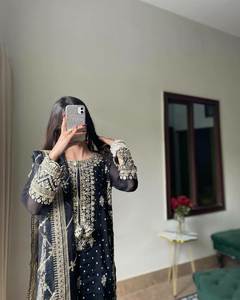 Ensemble Salwar Kameez Dupatta de créateur en soie Georgette réversible, broderie de sequins multicolores de 5 mm, taille M XXL, magnifique - Product Image 2