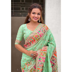 ชุดราตรีผ้าไหมแคชเมียร์พิสตาปาชมินา ปักลายด้วยด้ายซารี แบรนด์อีลิท วีฟส์ - Product Image 3