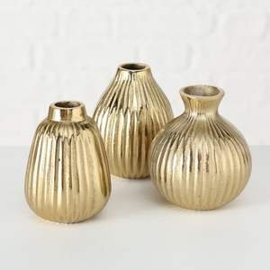 Jarrón de Mesa Moderno de Aluminio Dorado Hecho a Mano y Personalizado para Decoración del Hogar, Uso en Interiores - Product Image 4