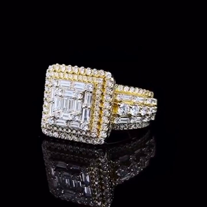 Bague Hip Hop Unisexe en Argent 9k avec Diamants de Laboratoire Certifiés IGI, Grappe de Baguettes Carrées, Halo Superposé, Style Bling Rapper - Product Image 1