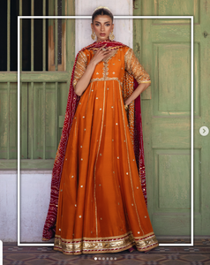 SADIA AUN HUTE COUTURE Sari en soie orange avec broderie dorée, tenue de mariage indienne traditionnelle pour femmes, longueur au sol - Product Image 4