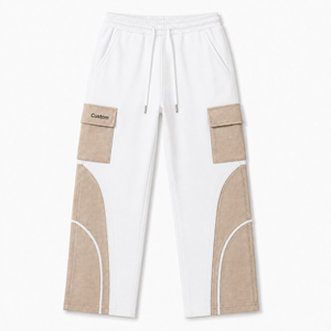 Pantalon de jogging cargo en molleton épais pour homme, avec poches utilitaires et empiècements contrastants, coupe fuselée, style streetwear décontracté - Product Image 1