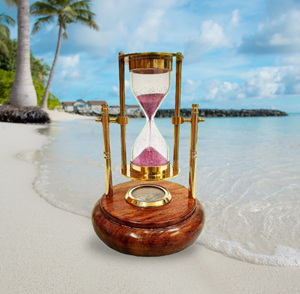 Sablier vintage en bois avec cadre métallique doré, sablier décoratif en verre rose, horloge de table pour la décoration de la maison et du bureau - Product Image 1