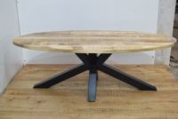Table de salle à manger ovale en bois de manguier de style industriel moderne avec base en métal araignée, table industrielle rustique pour hôtel, restaurant, maison