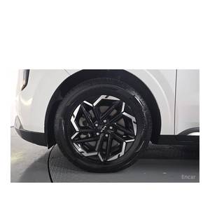 Para Kia Carnival High-Rise Limousine, Diciembre 2024, 9 Pasajeros, Gasolina, 49,114 km, Caja de Cambios Automática, Volante a la Izquierda, Especializado - Product Image 4