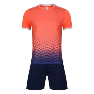 Uniformes de Fútbol Personalizados al por Mayor, Económicos, 100% Poliéster, Transpirables, Conjuntos de Camisetas de Fútbol para Hombre, Sublimación, Servicio OEM para Adultos - Product Image 3