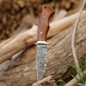 Couteau de chasse droit artisanal en acier Damas A&M ENTERPRISES, avec fourreau en cuir industriel professionnel, couteau à dépecer. - Product Image 3