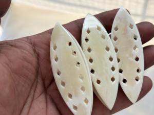 Premium hand carved bone tatting shuttles Smooth durable and perfect for intricate lacework Inquire now for bulk wholesale - Product Image 5