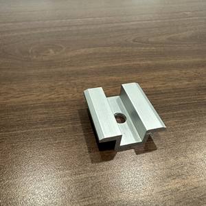 Pince de fixation intermédiaire en aluminium anodisé HOLCOM de haute qualité pour montage solaire, modèle HOL.MC-40T-F1, Vietnam, garantie 10 ans, photovoltaïque - Product Image 5