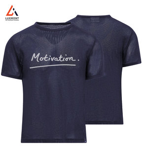 เสื้อยืดตาข่ายโลโก้สั่งทำสำหรับผู้ชาย เนื้อผ้านุ่ม โพลีเอสเตอร์ ชุดออกกำลังกาย ชุดกีฬา ผู้ผลิต บริการ OEM - Product Image 3