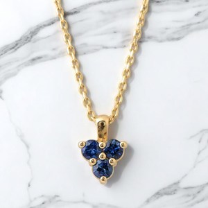 จี้ไพลินสีน้ำเงินทรงกลุ่ม เงินแท้ 925 ชุบทอง 14K จี้หินประจำเดือนเกิด ดีไซน์สวยงาม เหมาะสำหรับเป็นของขวัญ - Product Image 6