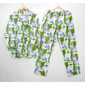 Conjunto de pijama para mujer con estampado de perro, elegante y bonito, hecho a mano, 100% algodón, cintura elástica, floral, manga larga, largo completo - Product Image 1