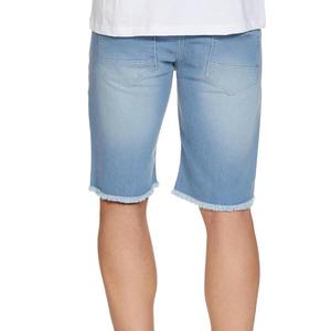 Shorts en jean OEM pour hommes – Qualité supérieure, style décontracté d'été, délavage clair, coupe droite, style vintage, confortables et respirants - Product Image 2