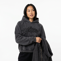 Sweat à capuche oversize noir en coton avec logo imprimé en relief, poche avant, coupe courte, style automne pour homme