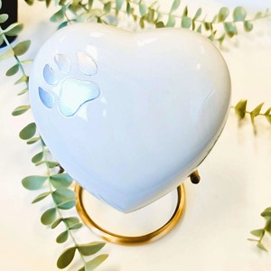 White Heart Shaped Pet Cremation <b>Urn</b> with Gold Paw Prints Decorative <b>Small</b> Keepsake Heart Funeral <b>Urn</b> <b>For</b> <b>Human</b> <b>Ashes</b> - Product Image 6