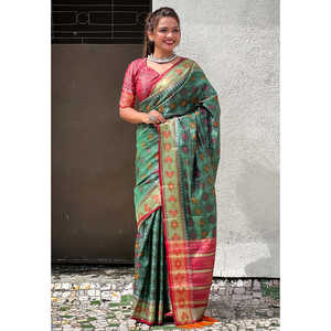 Sari de Seda Patola Verde Suave con Tejido Elite Weaves, Meenakari y Zari, Vestidos Elegantes para Graduación - Product Image 5