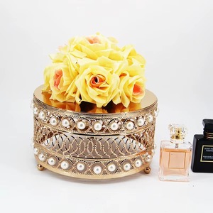Modern Design Metal <b>Cake</b> <b>Stand</b> With Glass Lid Office Party Celebration Round <b>Cake</b> <b>Stand</b> <b>for</b> <b>Sale</b> in Lowest Price - Product Image 2