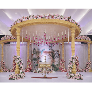Mandap de Madera para Ceremonia de Boda Gujarati, Mandap Redondo Dorado de Lujo al por Mayor con Pilares Romanos Tallados, Australia - Product Image 1