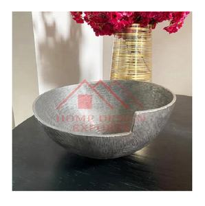 Bol de service d'ustensiles de cuisine design texturé de forme ronde pour la maison best-seller centres de table/métal de haute qualité - Product Image 1