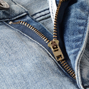 Pantalon en jean pour homme de haute qualité, avec logo personnalisé, options de couleurs personnalisées, broderie délavée pour l'hiver, style urbain, jean décontracté uni - Product Image 5