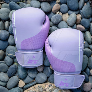 Guantes de Boxeo Personalizados con su Propio Diseño, Hechos en Pakistán, Impermeables, de Color Sólido - Product Image 6