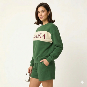 Conjunto de Dos Piezas para Mujer, Top de Cuello Alto y Shorts por Encima de la Rodilla, Silueta Relajada, Tejido de Punto Suave, Estilo Urbano - Product Image 1