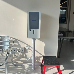 เครื่องวิเคราะห์สุขภาพอัจฉริยะ Bodydot BDF1000 ที่ใช้พลังงานจาก AI โครงอะลูมิเนียมอัลลอยด์ที่ยืดหยุ่นได้ ไม่สามารถพับเก็บได้ ติดตามสุขภาพทั่วร่างกาย - Product Image 1