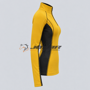 Camisetas de capa base premium para equitación que combinan tela suave al tacto, control de la humedad y un estilo moderno para el uso ecuestre diario. - Product Image 2