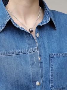เสื้อเชิ้ตเดนิมพรีเมียมสำหรับผู้ชาย แขนยาว ผ้าทวิลย้อมเส้นด้าย เป็นมิตรต่อสิ่งแวดล้อม กันยับ แห้งเร็ว ระบายอากาศได้ดี สีพื้น คลาสสิก สไตล์ลำลอง รับผลิตแบบ OEM - Product Image 2