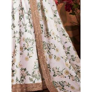 Lehenga Choli semi-cousu en soie organza imprimé floral blanc cassé époustouflant de Sabyasachi avec blouse - Product Image 1