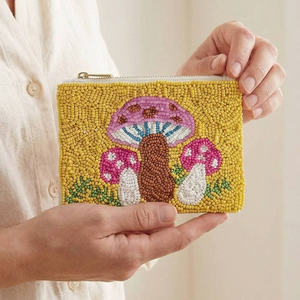 Monederos pequeños bordados con diseño de mariposa y cuentas de semillas personalizadas, ideales para bodas y fiestas, artículos de costura. - Product Image 4