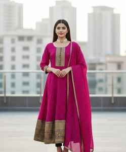 Robes Anarkali de style boutique pour femmes, de qualité supérieure, de designers indiens et pakistanais, pour les occasions spéciales, avec broderies à la machine, ensembles Salwar Kameez - Product Image 3