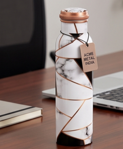 Botella de Agua de Cobre con Estampado de Mármol, Elegante y de Diseño Premium para Hidratación Diaria y un Estilo de Vida Ecológico - Product Image 4