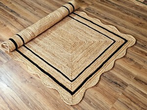 Alfombra de Yute Natural Hecha a Mano con Borde Negro Festoneado, Alfombra Rectangular de Yute Trenzado Tejida a Mano - Product Image 2