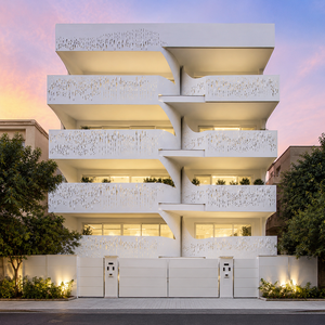 Panneau de façade perforé moderne en aluminium blanc pour revêtement de balcon et design d'élévation extérieure de bâtiment pour villa et maison - Product Image 1