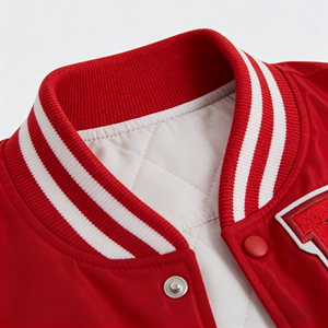 Chaquetas de Hombre Personalizadas al por Mayor con Bordado, Chaquetas Bomber Rojas de Poliéster Transpirable, Corte Regular, Chaquetas Largas para Hombre - Product Image 3