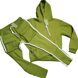 ชุดเซ็ตเสื้อฮู้ดดี้โอเวอร์ไซส์ผ้าฟลีซสะท้อนแสงแบบ ODM สำหรับผู้ชาย พร้อมกางเกงขายาวสองชิ้น สำหรับสตรีทแวร์ - Product Image 6